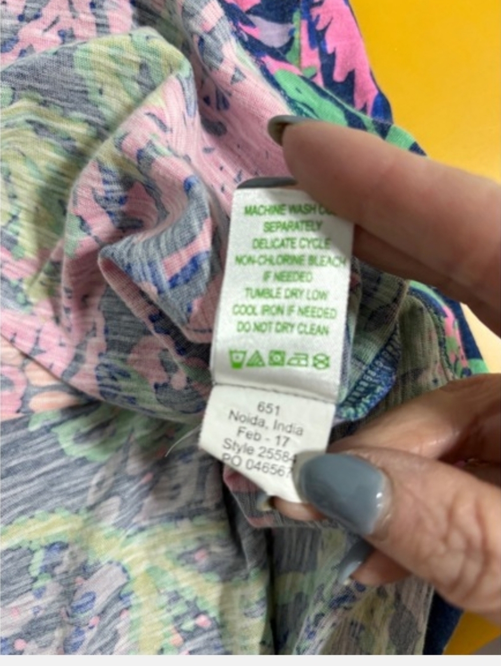 Lilly Pulitzer Gold Button Down V-Neck Blue Pink Green Floral Tank Top Large - Picture 3 of 7